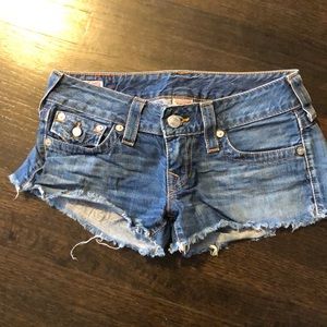 Ripped denim shorts